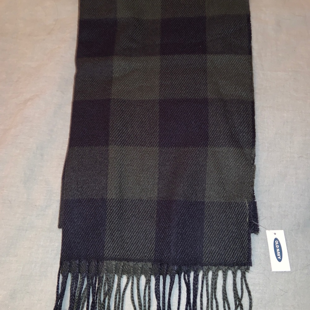 Old navy scarf